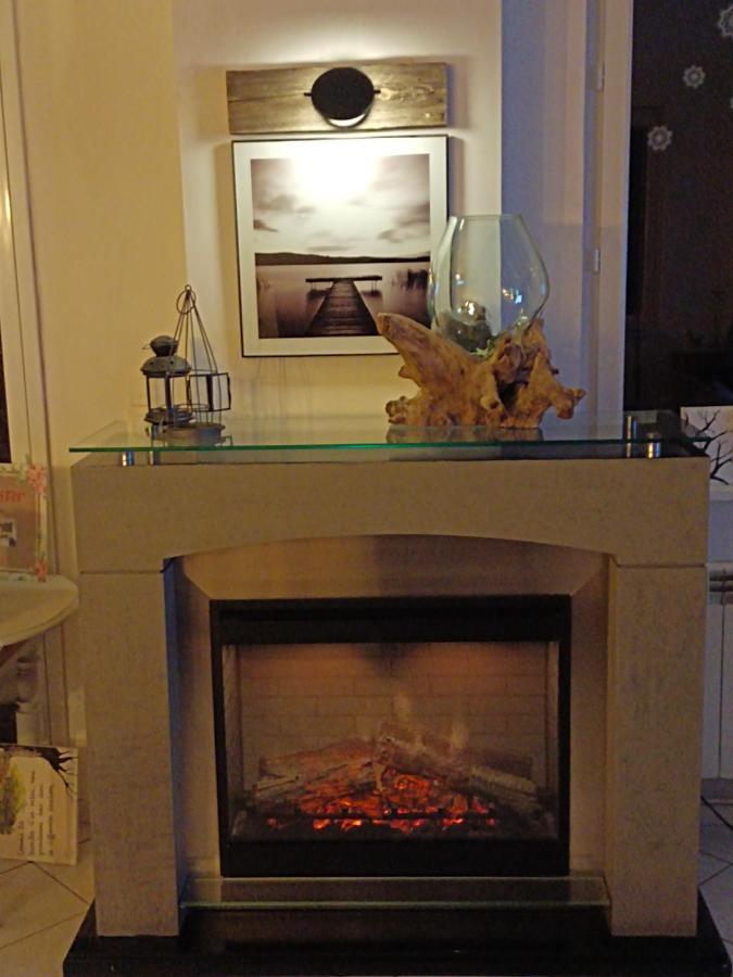 Gite Redrooster Home - 160M2, 4 Ch, 2 Sdb, Fibre, Parking, Sauna, Bain A Remous Theys Екстер'єр фото